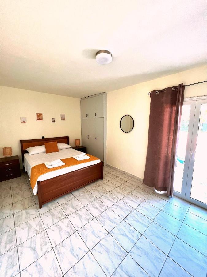 Kalamata Garden Suite Exteriör bild
