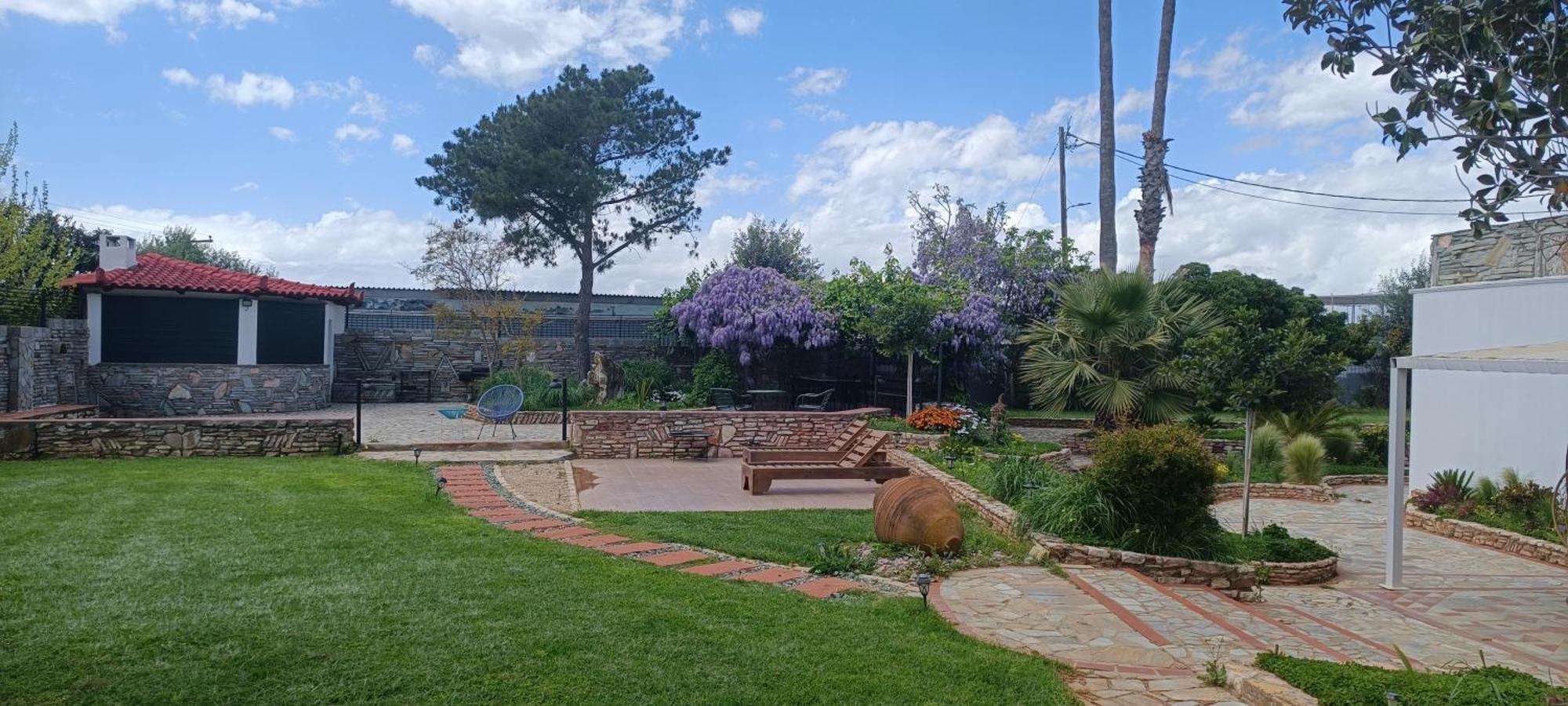 Kalamata Garden Suite Exteriör bild